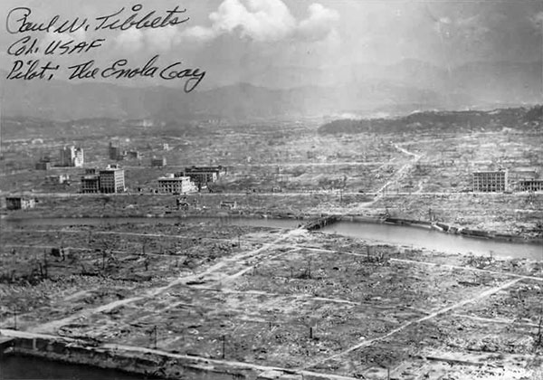 Hiroshima dopo lo scoppio della bomba atomica del 6 agosto 1945